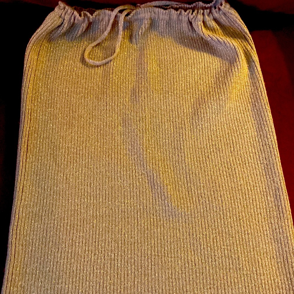 💖JUICY COUTURE 💖MERINO WOOL METALLIC GOLD NECK SHAWL. RARE FIND🤩 NWOT - Picture 7 of 7